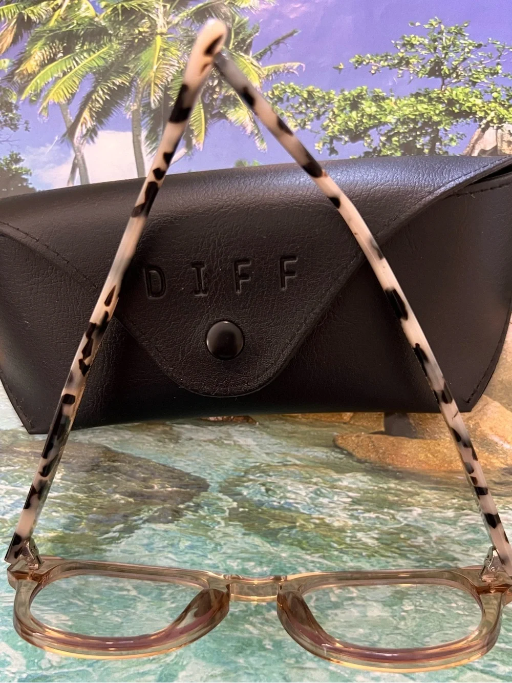 DIFF SUNGLASSES